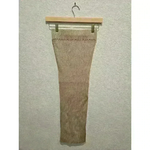 Henne Lara Skirt Size Small - Picture 3 of 4